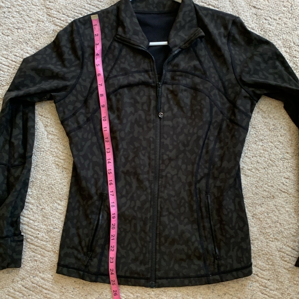 Lululemon Running Jacket - Picture 6 of 9